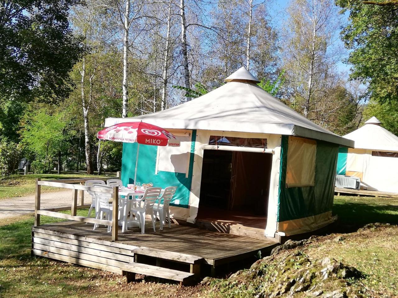 Camping 3 Etoiles - Piscine Chauffee - Vue Montagne Saint-Girons  Exterior photo