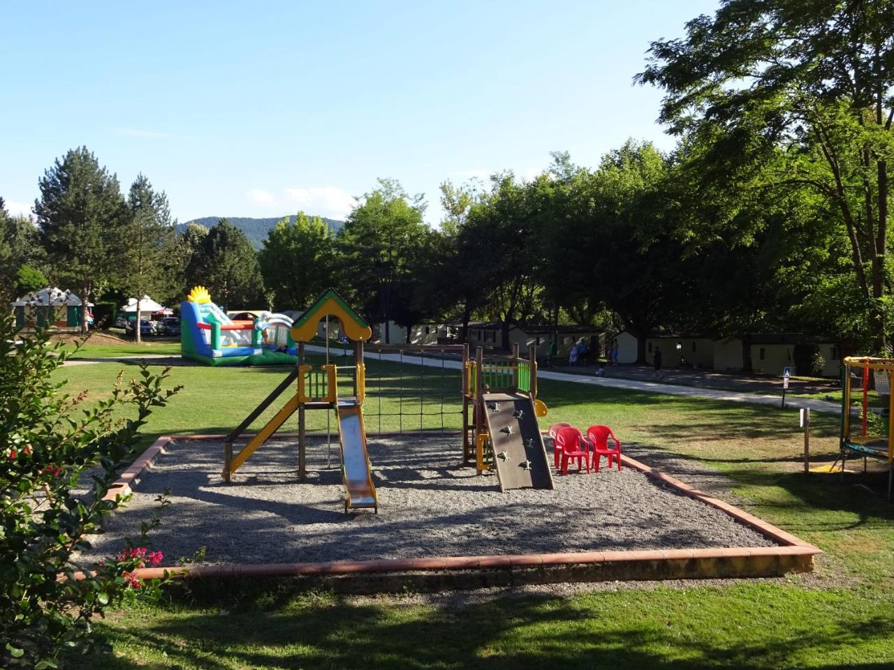 Camping 3 Etoiles - Piscine Chauffee - Vue Montagne Saint-Girons  Exterior photo